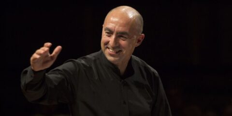 Marco Angius dirige l’Orchestra dell’Accademia della Scala a Napoli: Beethoven, Stravinskij e Mozart inaugurano la stagione Scarlatti Marco Angius dirige l’Orchestra dell’Accademia Teatro alla Scala al concerto inaugurale dell’Associazione Scarlatti a Napoli.